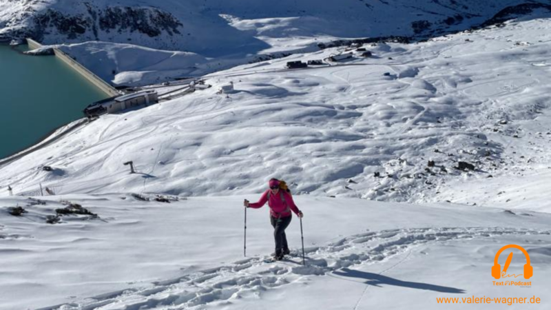 Mit den Schneeschuhen vorbei am Berggasthof Piz Buin und dem Silvretta-Stausee hinauf zur Bielerspitze. (Foto: Valerie Wagner)
